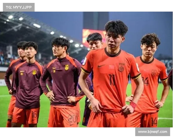 中国足球逐梦赛场,战力不断提升 中国足球逐梦赛场,战力不断提升