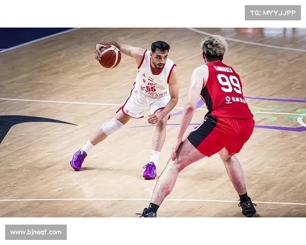 澳大利亚男篮三分如雨，媒体人直言外线防守漏洞百出(澳大利亚男篮控卫)